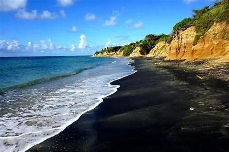 Crash And Go Glamping Campsite -Like Visiting Your Own Family 47-Usd N Booking Fees -10Ft Tent Queen Bed -5 Minutes Walk Bio Bay Stations, Walk To Beaches Esperanza -Sunbay-Black Sand And 5 Minutes Walk To Restaurants Hotel Vieques